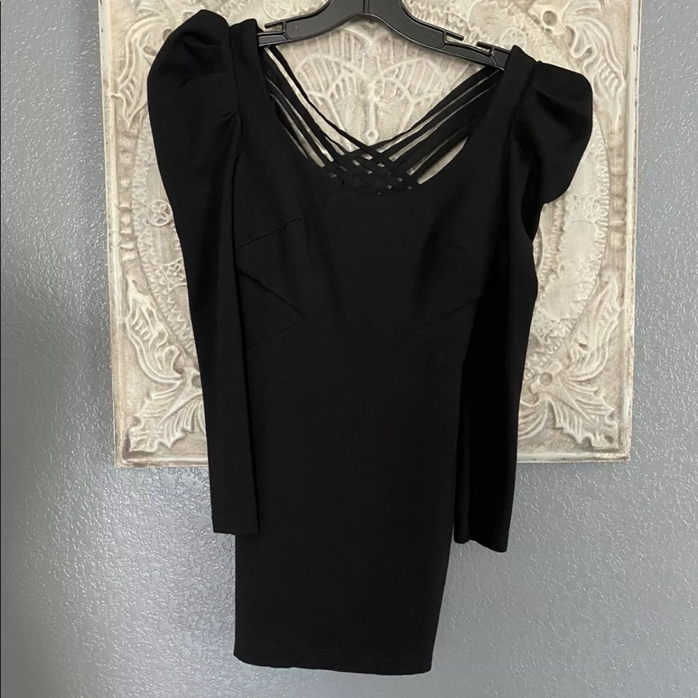 Bebe back detail cocktail dress